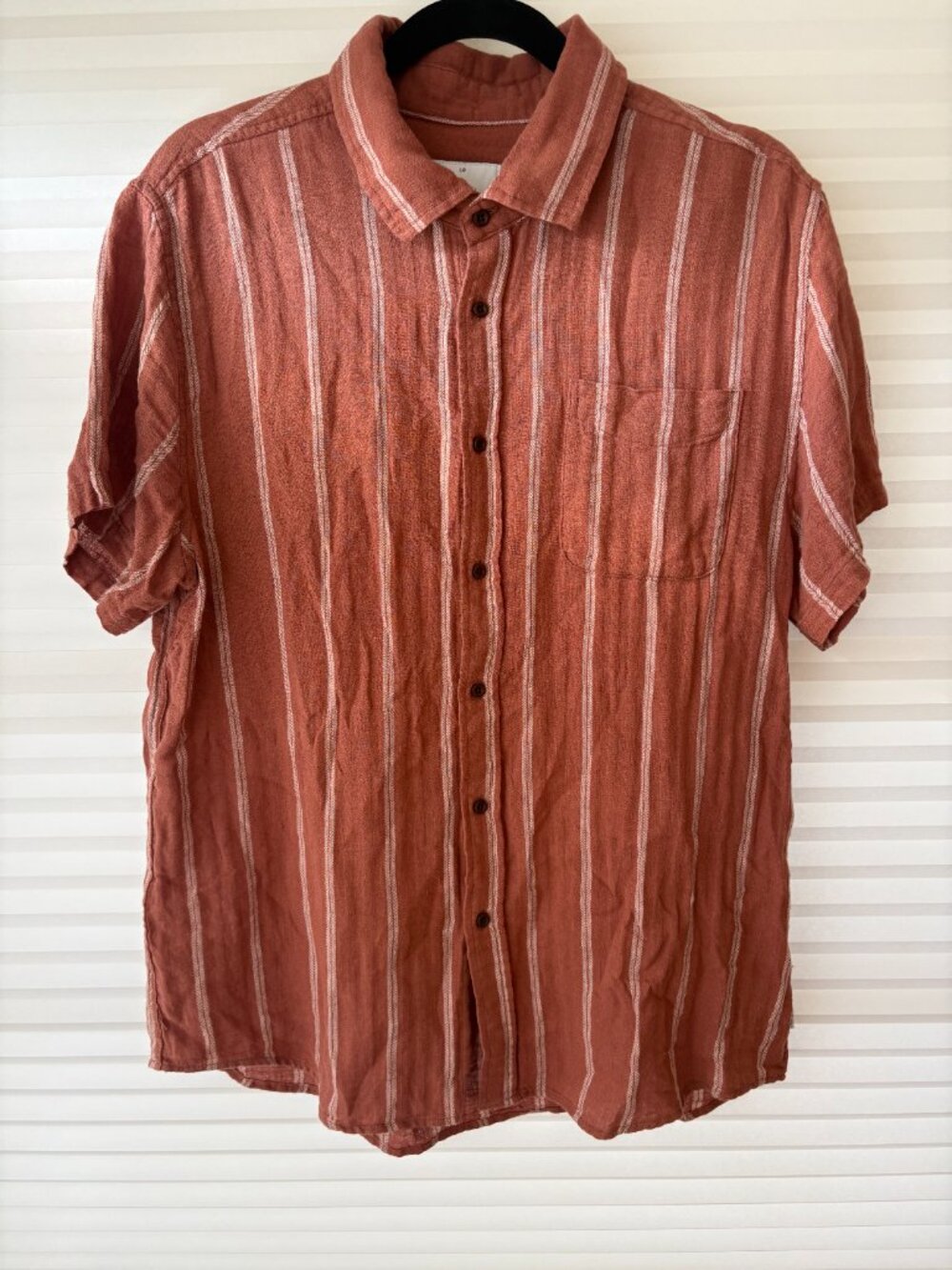 Large Katin short sleeve button up shirt